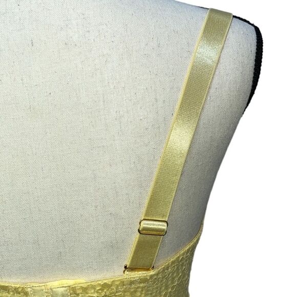 Ashley Stewart Convertible Lace Underwire Bra - Picture 8 of 14